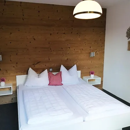 An Der Linde Guest house